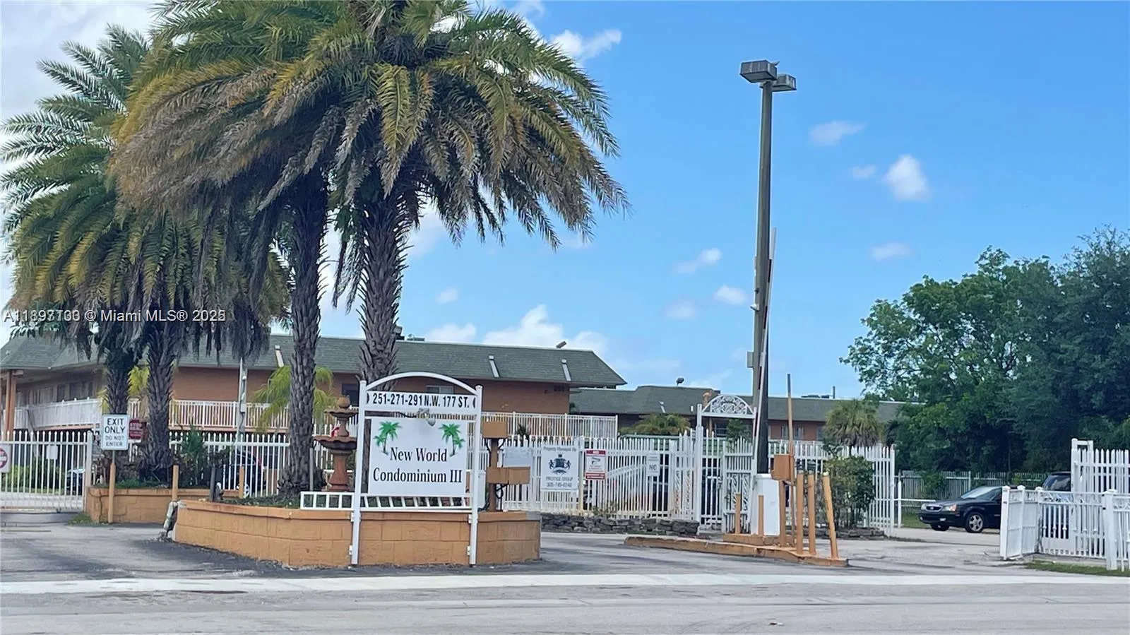 1 bath for sale at 271 NW 177th  St # 104, Miami Gardens FL 33169