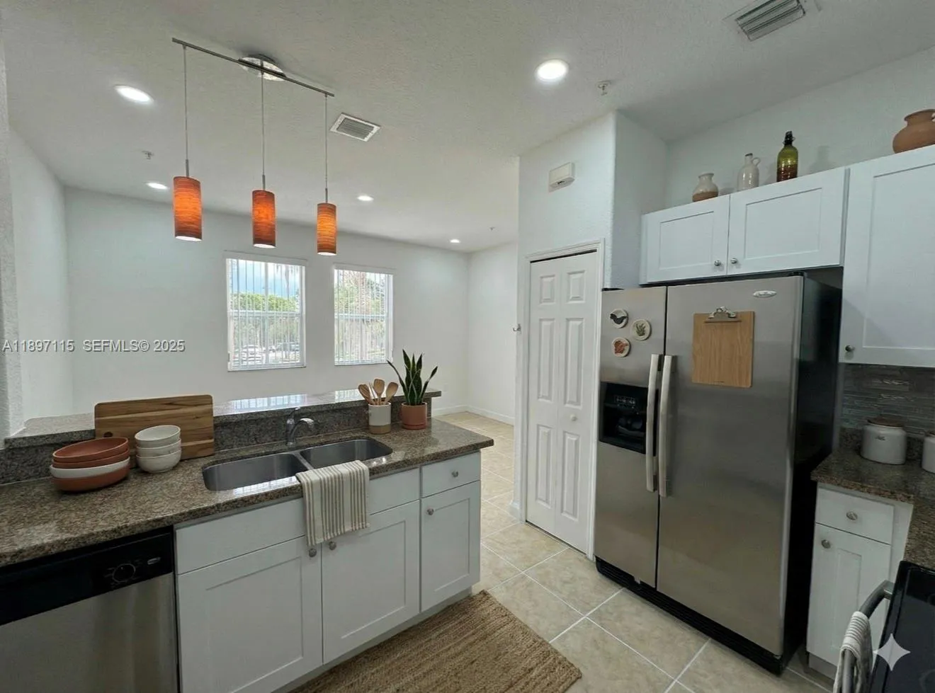 10012 NW 7th St # 208, Miami FL 33172