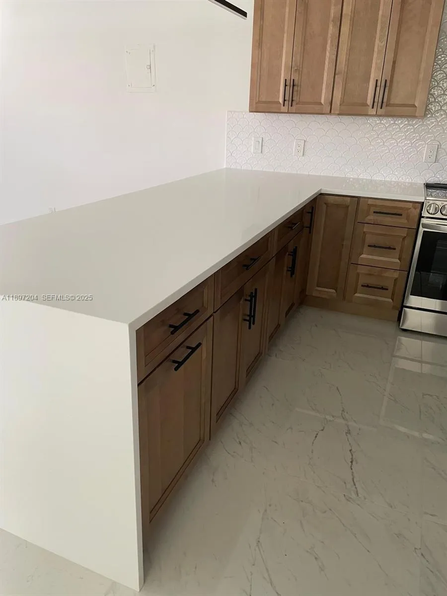 190 Seville H # H, Delray Beach FL 33446