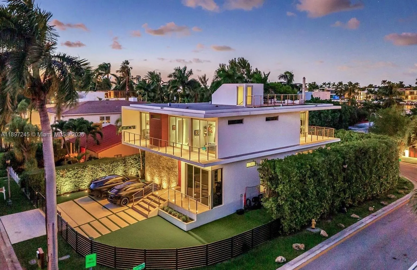 201 Palm Ave, Miami Beach FL 33139