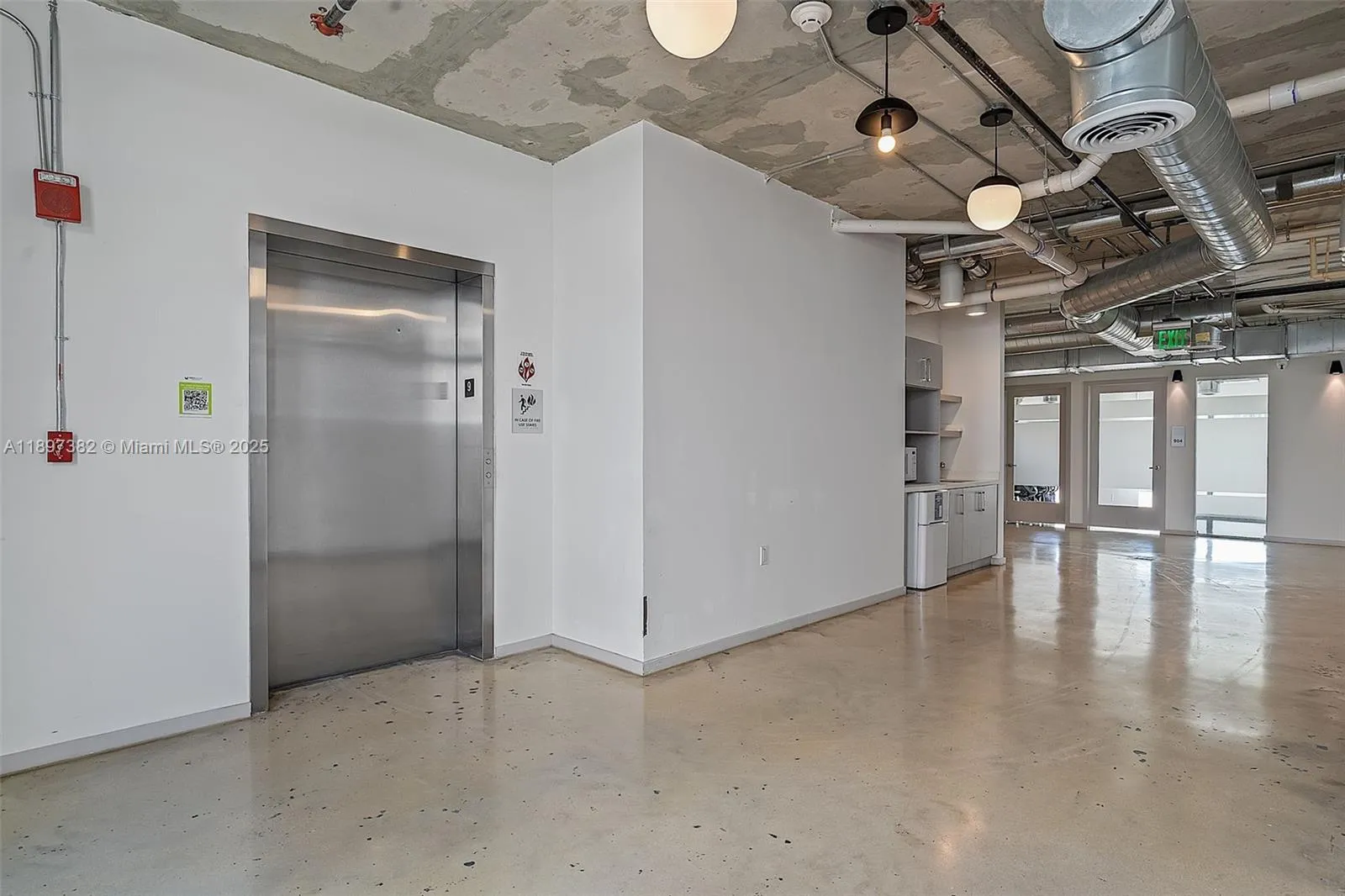 420 SW 7th St # 916, Miami FL 33130