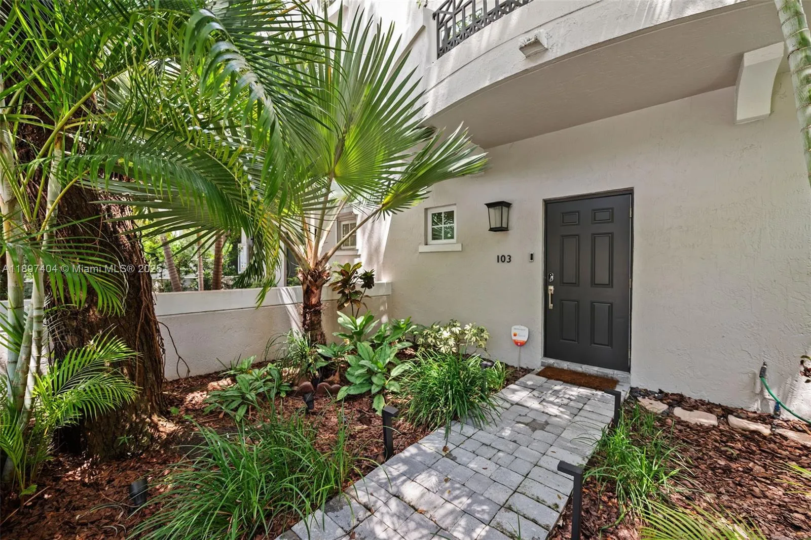 3 bedroom 2 bath for sale at 261 Navarre Ave # 3, Coral Gables FL 33134