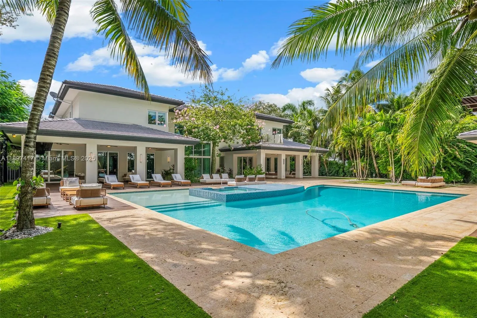 6831 SW 106th St, Pinecrest FL 33156