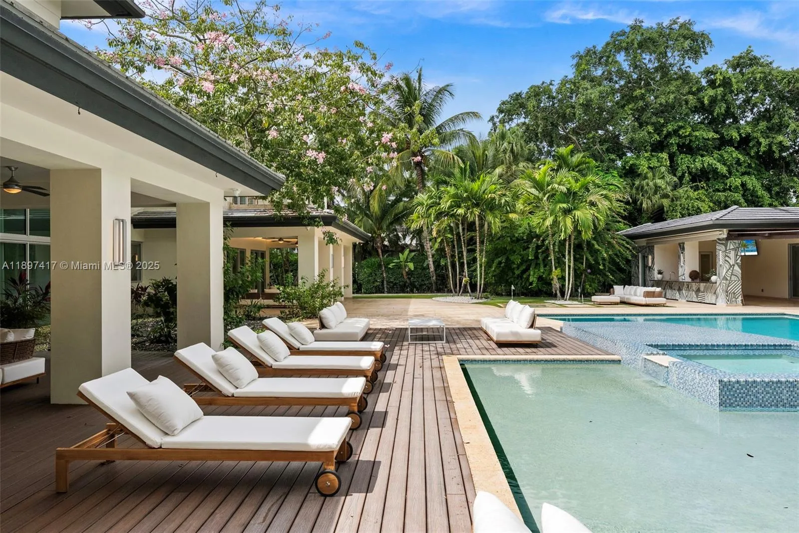 6831 SW 106th St, Pinecrest FL 33156