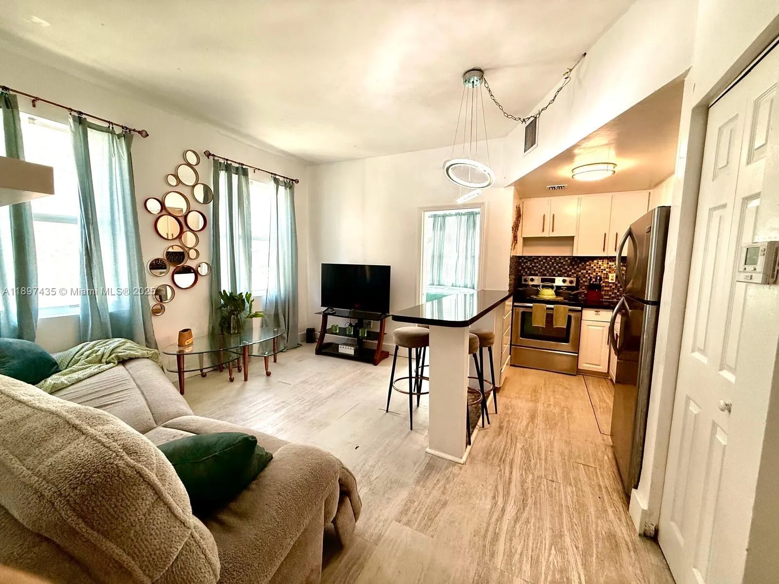 2 bedroom 2 bath for sale at 1342 Drexel Ave # 206, Miami Beach FL 33139