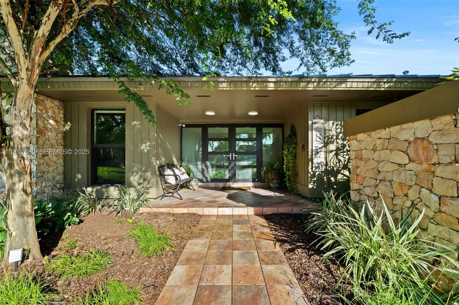 5 bedroom 4 bath for sale at 15625 SW 73rd Ct, Palmetto Bay FL 33157