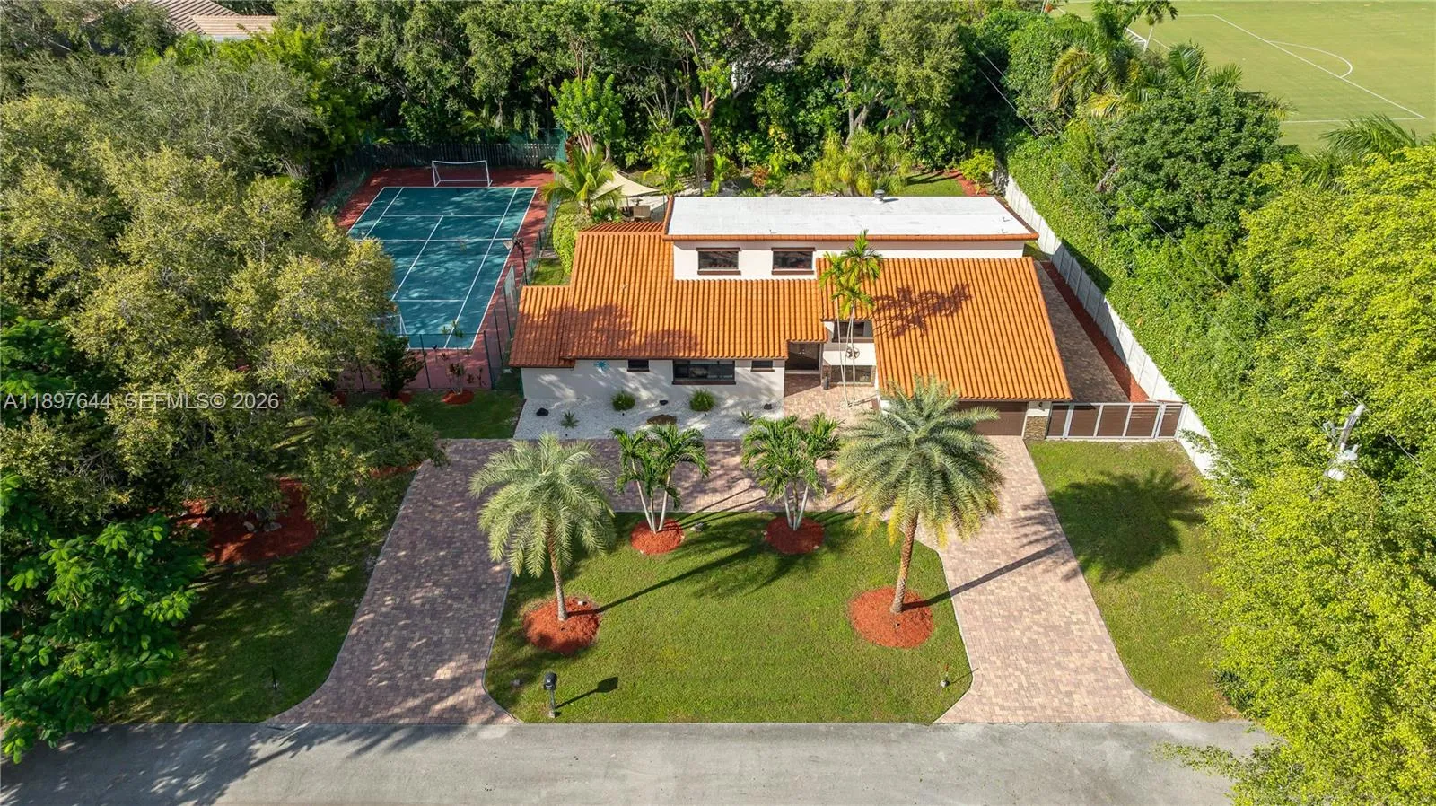 4 bedroom 3 bath for sale at 8111 SW 183rd St, Palmetto Bay FL 33157