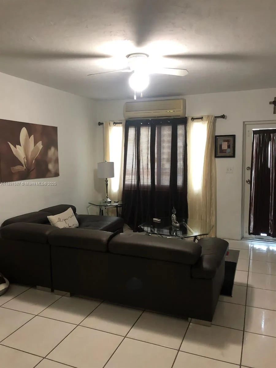 625 75th St, Miami Beach FL 33141
