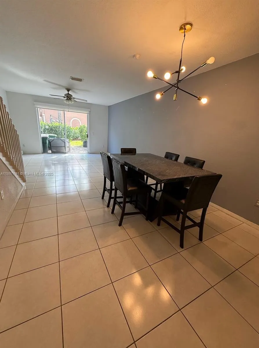 7802 Catalina Cir, Tamarac FL 33321