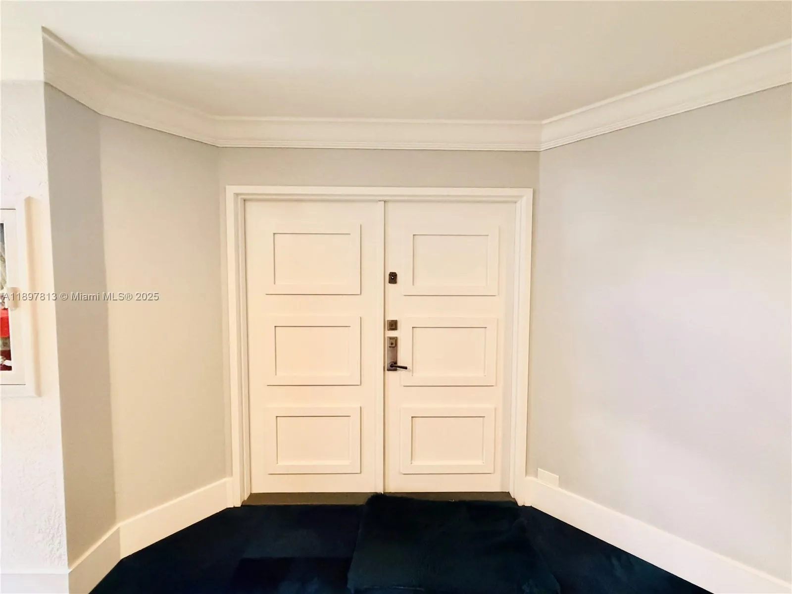 6423 Collins Ave # 310, Miami Beach FL 33141