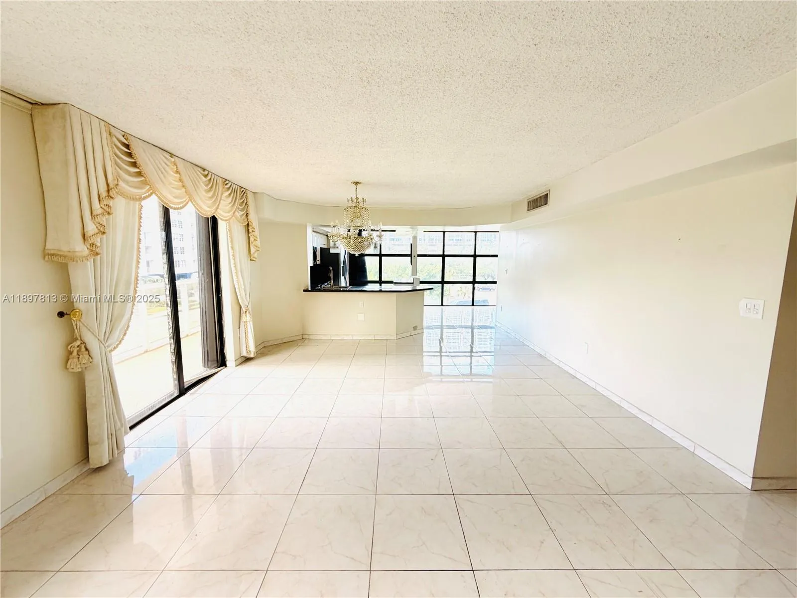 6423 Collins Ave # 310, Miami Beach FL 33141