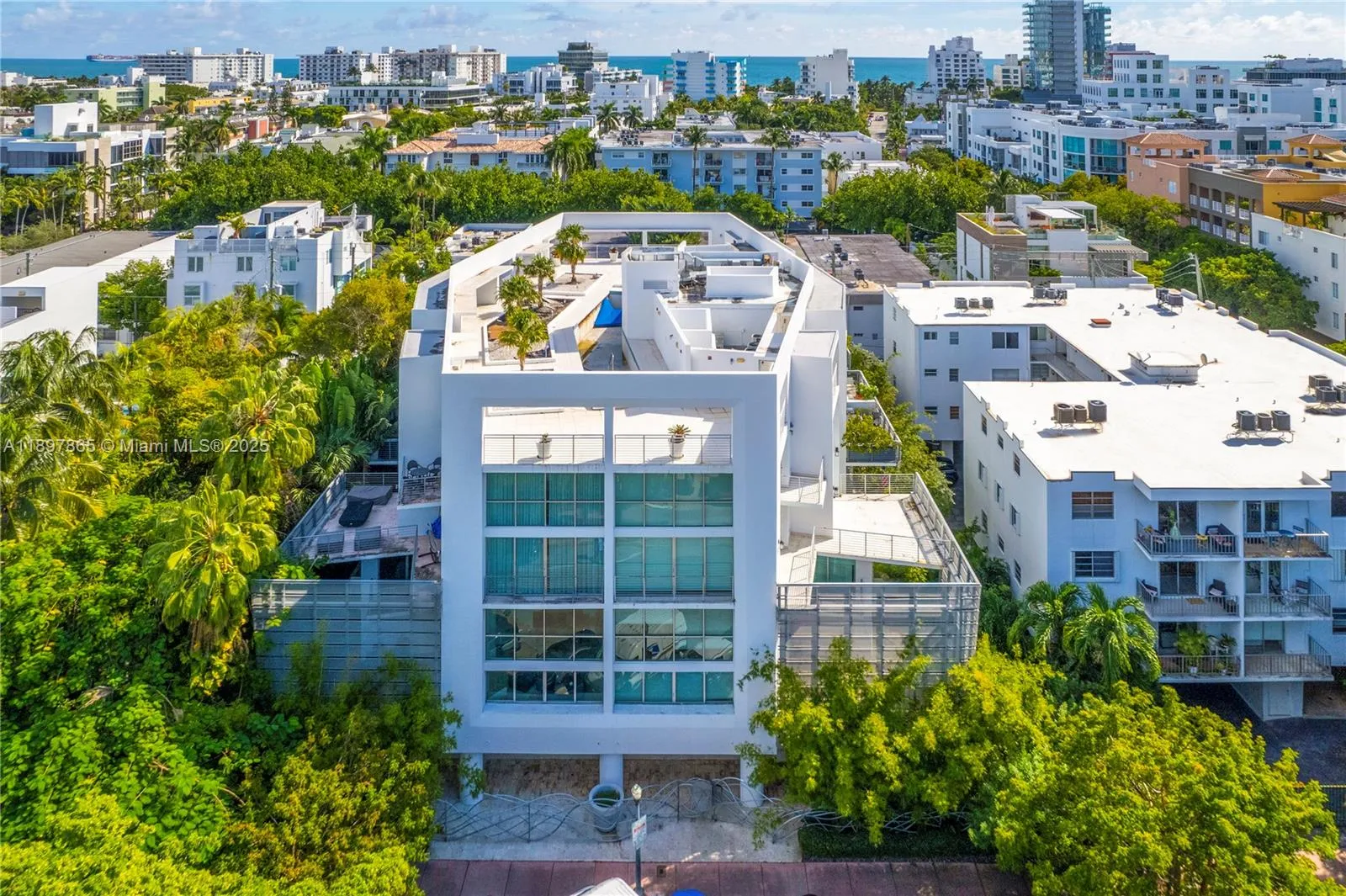 1 bedroom 1 bath for sale at 221 Jefferson Ave # 4, Miami Beach FL 33139