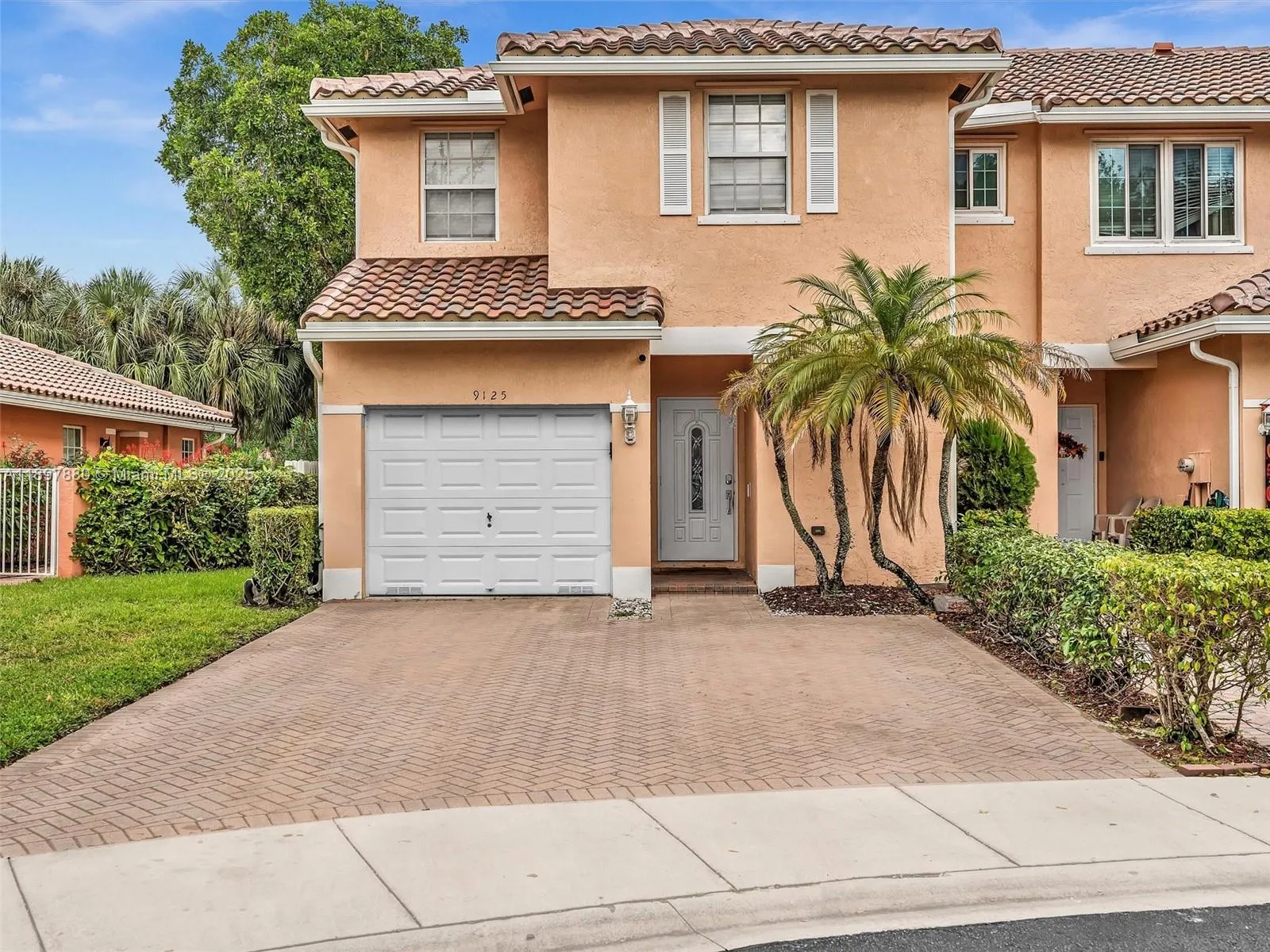 4 bedroom 2 bath for sale at 9125 NW 40th St, Sunrise FL 33351