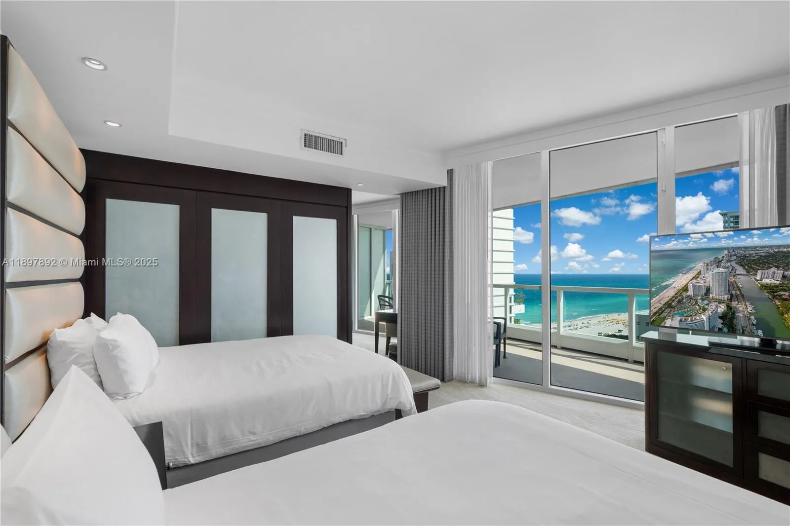 4391 Collins Ave # 1619, Miami Beach FL 33140
