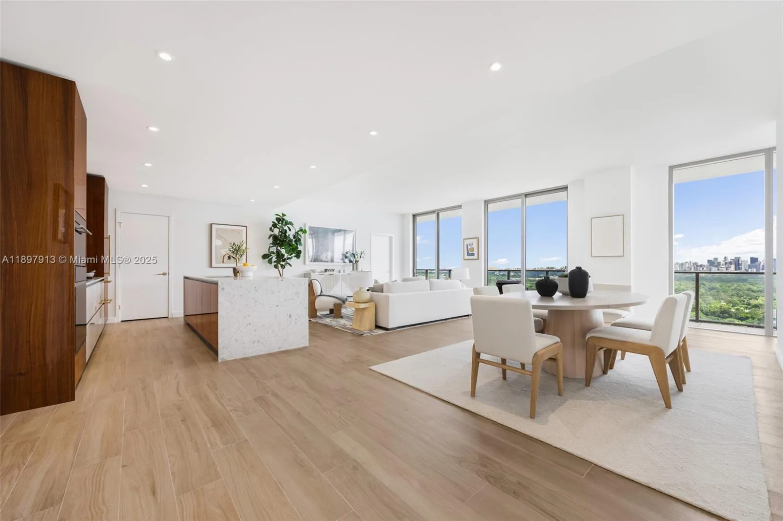 3 bedroom 3 bath for sale at 2678 Tigertail Ave # 1706, Miami FL 33133