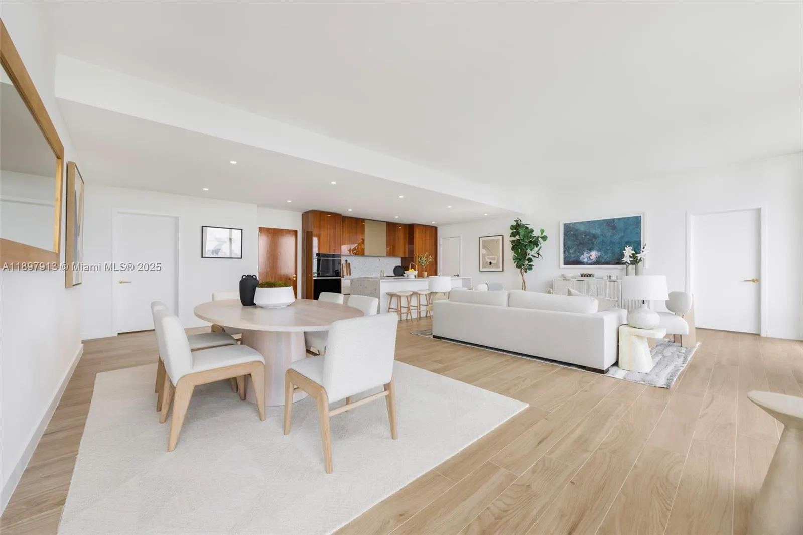 2678 Tigertail Ave # 1706, Miami FL 33133
