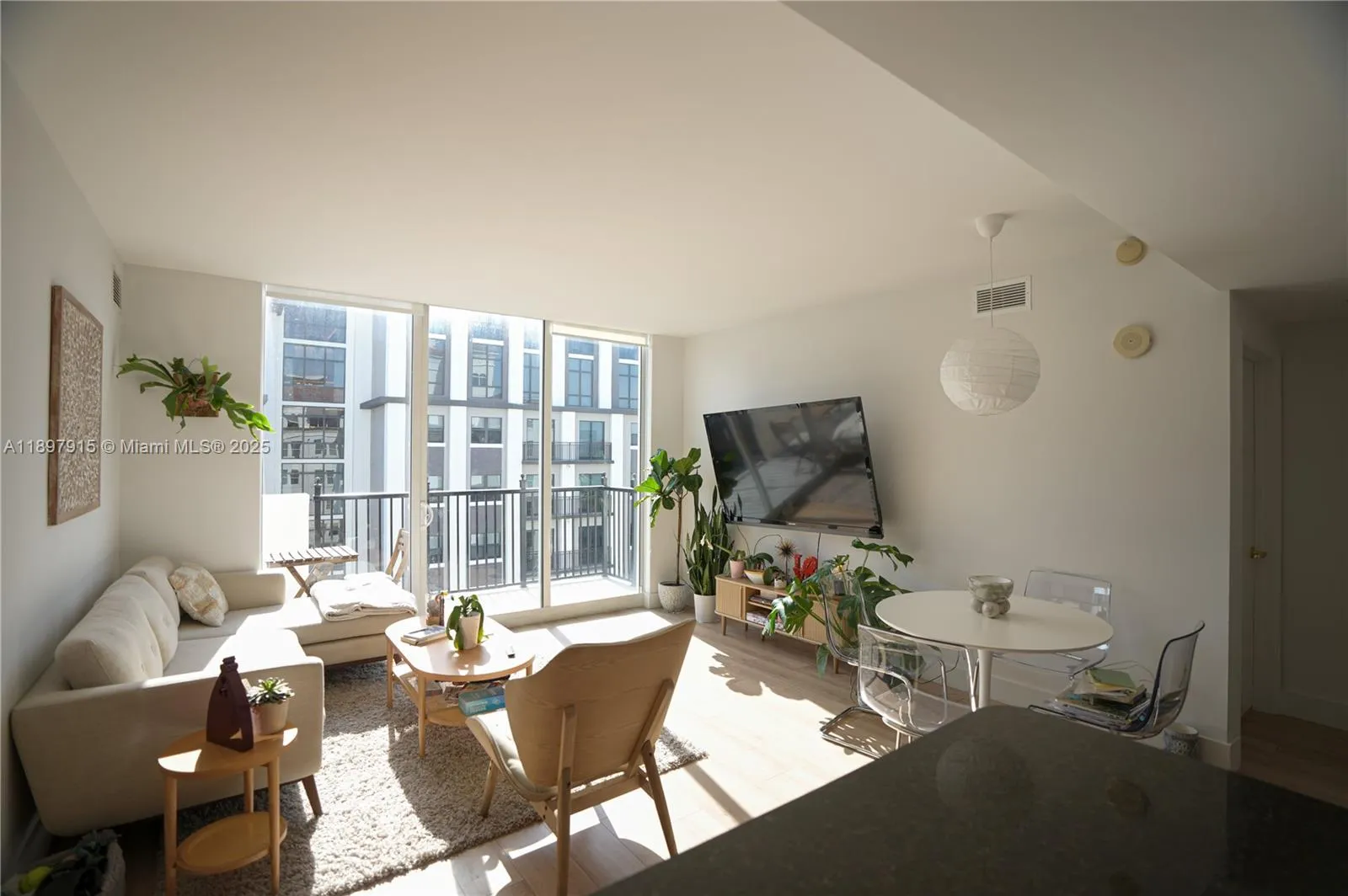 2 bedroom 2 bath for sale at 4100 Salzedo St # 916, Coral Gables FL 33146