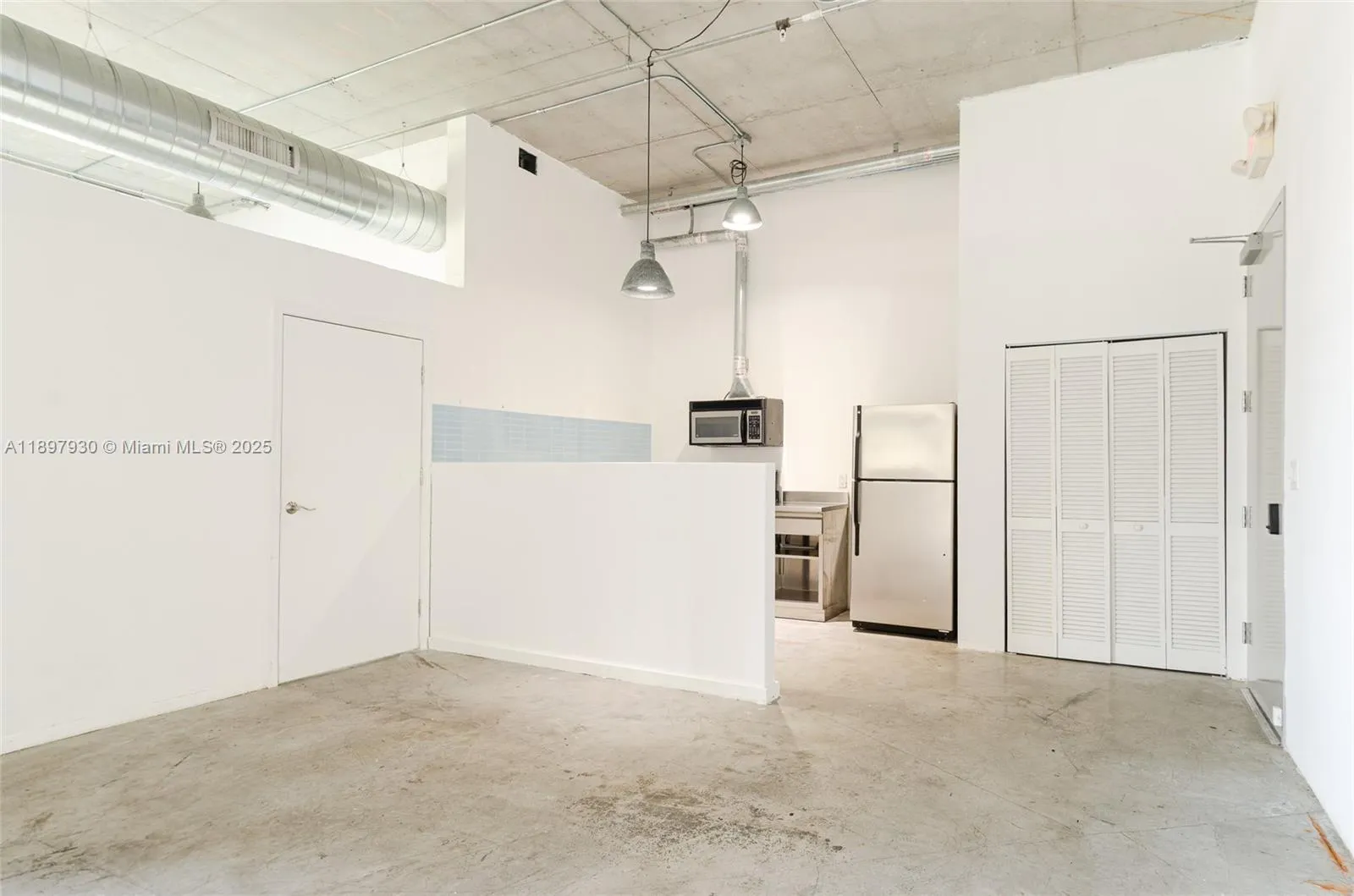 250 NW 23 # 202, Miami FL 33127
