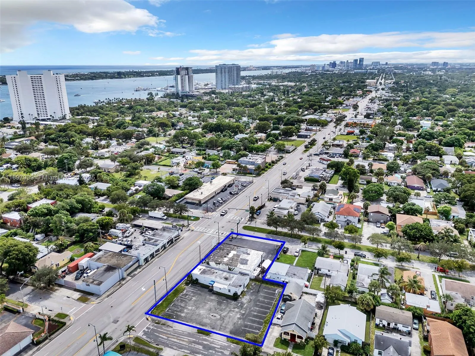 for sale at 5501 Broadway, West Palm Beach FL 33407