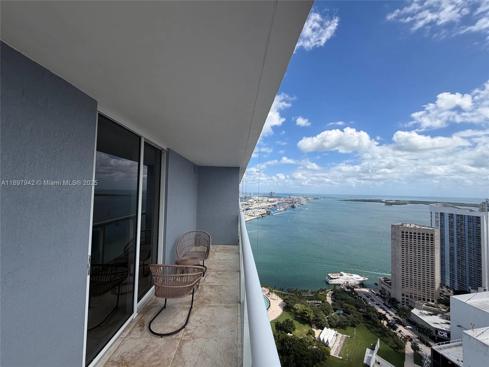 2 bedroom 2 bath for sale at 50 Biscayne Blvd # 5211, Miami FL 33132