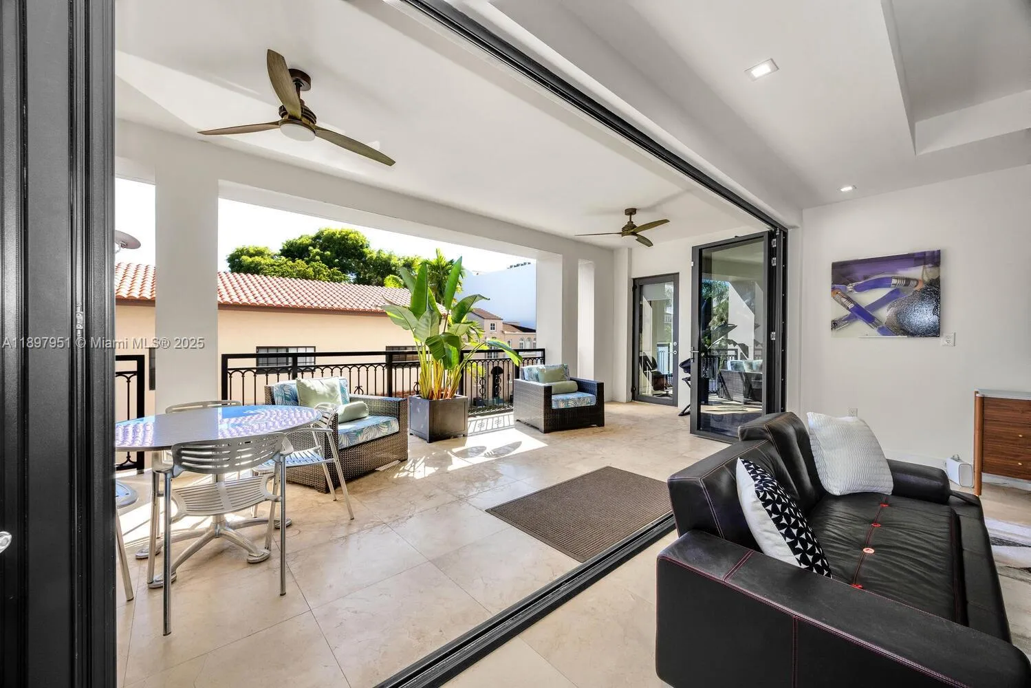 718 Valencia Ave # 207, Coral Gables FL 33134