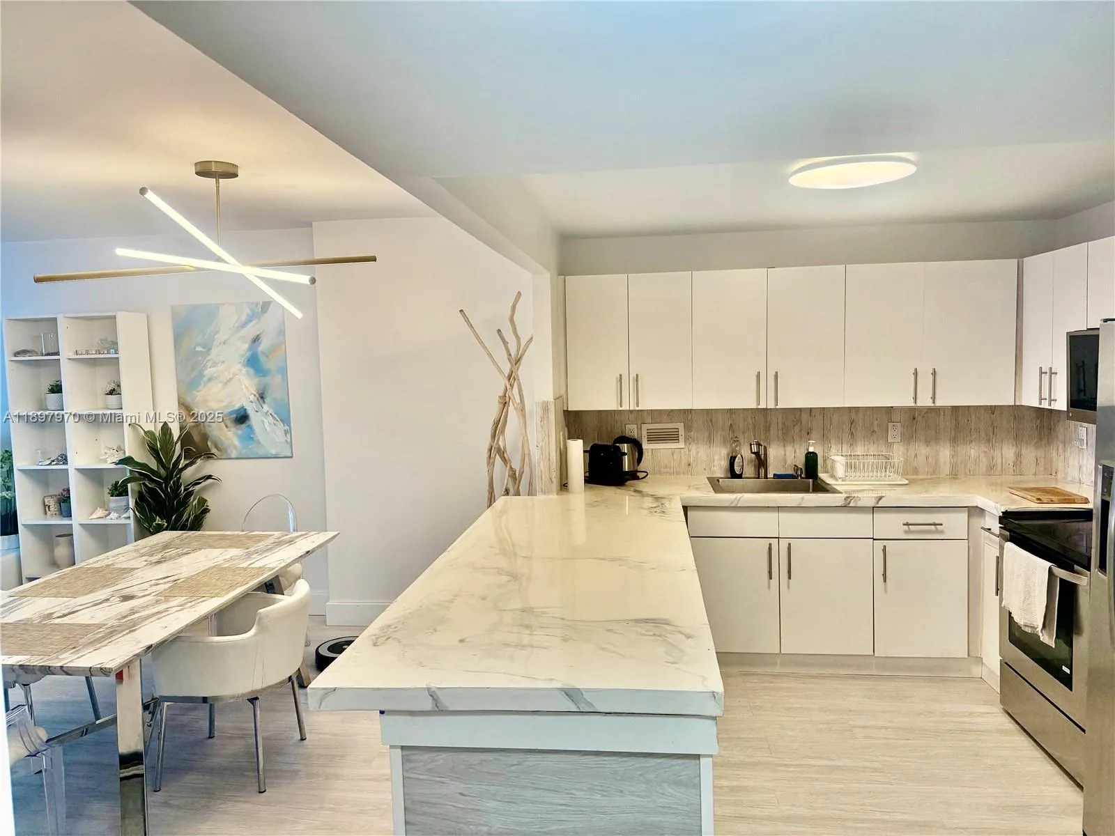 2301 Collins Ave # 619, Miami Beach FL 33139
