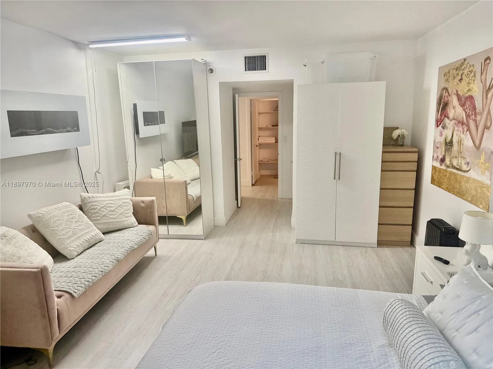 2301 Collins Ave # 619, Miami Beach FL 33139