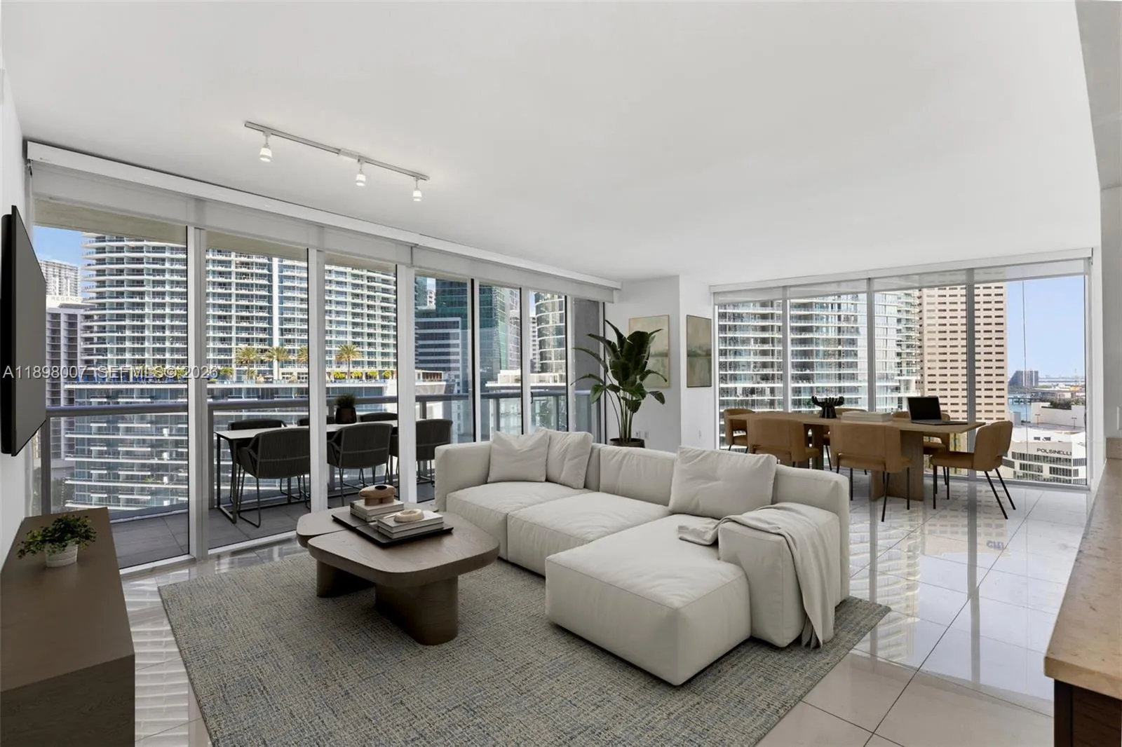 465 Brickell Ave # 1602, Miami FL 33131