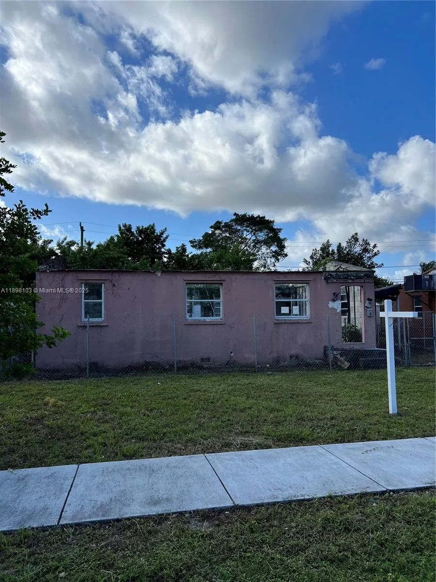 for sale at 2122 Dewey St, Hollywood FL 33020