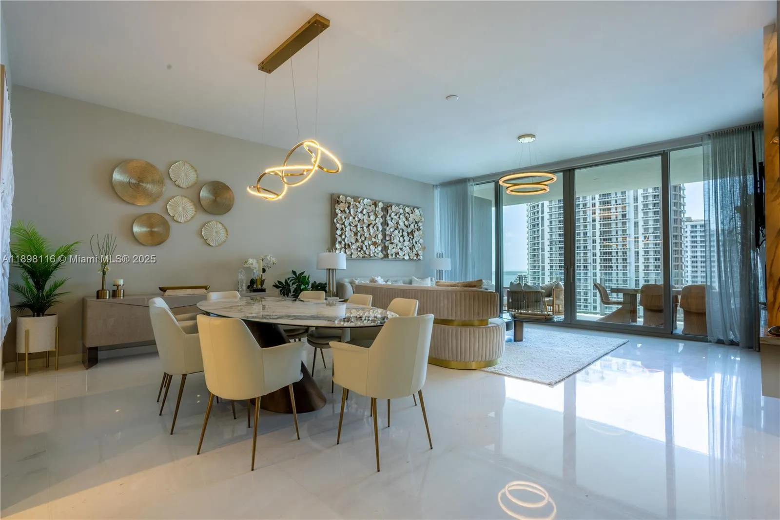 300 Biscayne Boulevard Way # 2203C, Miami FL 33131