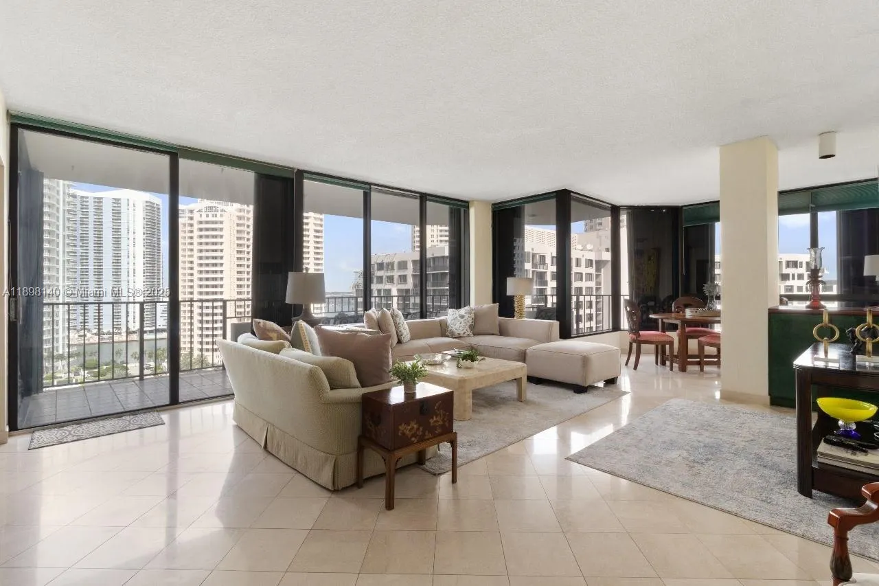 3 bedroom 3 bath for sale at 520 Brickell Key Dr # A1616, Miami FL 33131