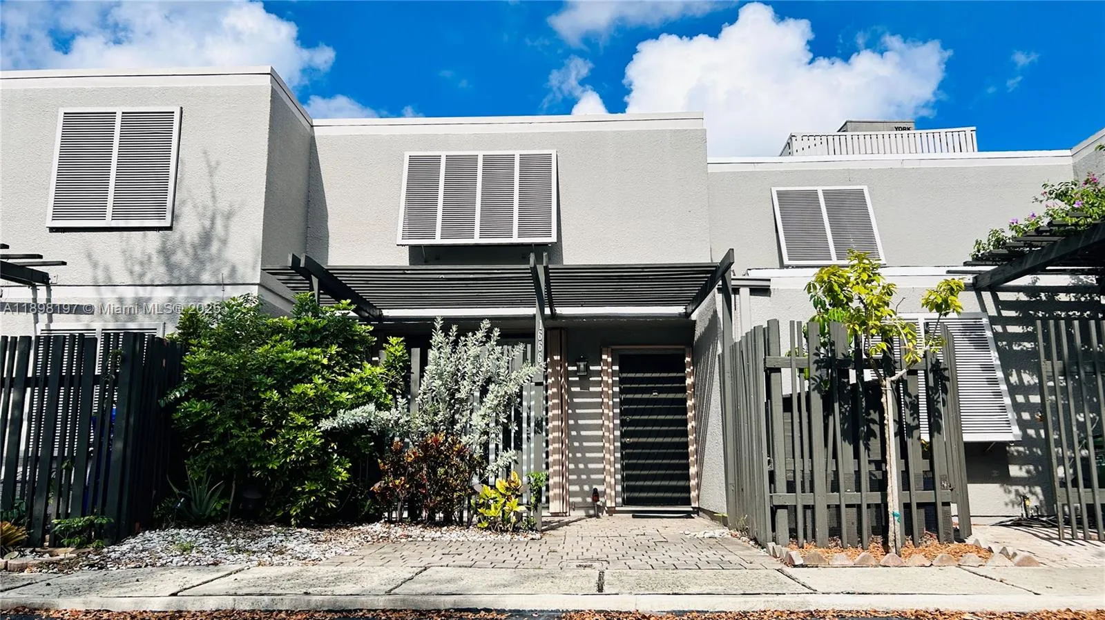 2 bedroom 1 bath for sale at 1666 NW 113th Way, Pembroke Pines FL 33026