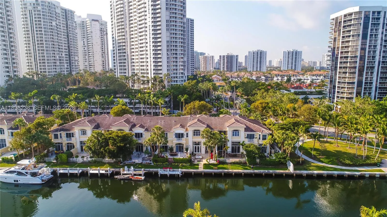 3705 NE 214  St # 13, Aventura FL 33180