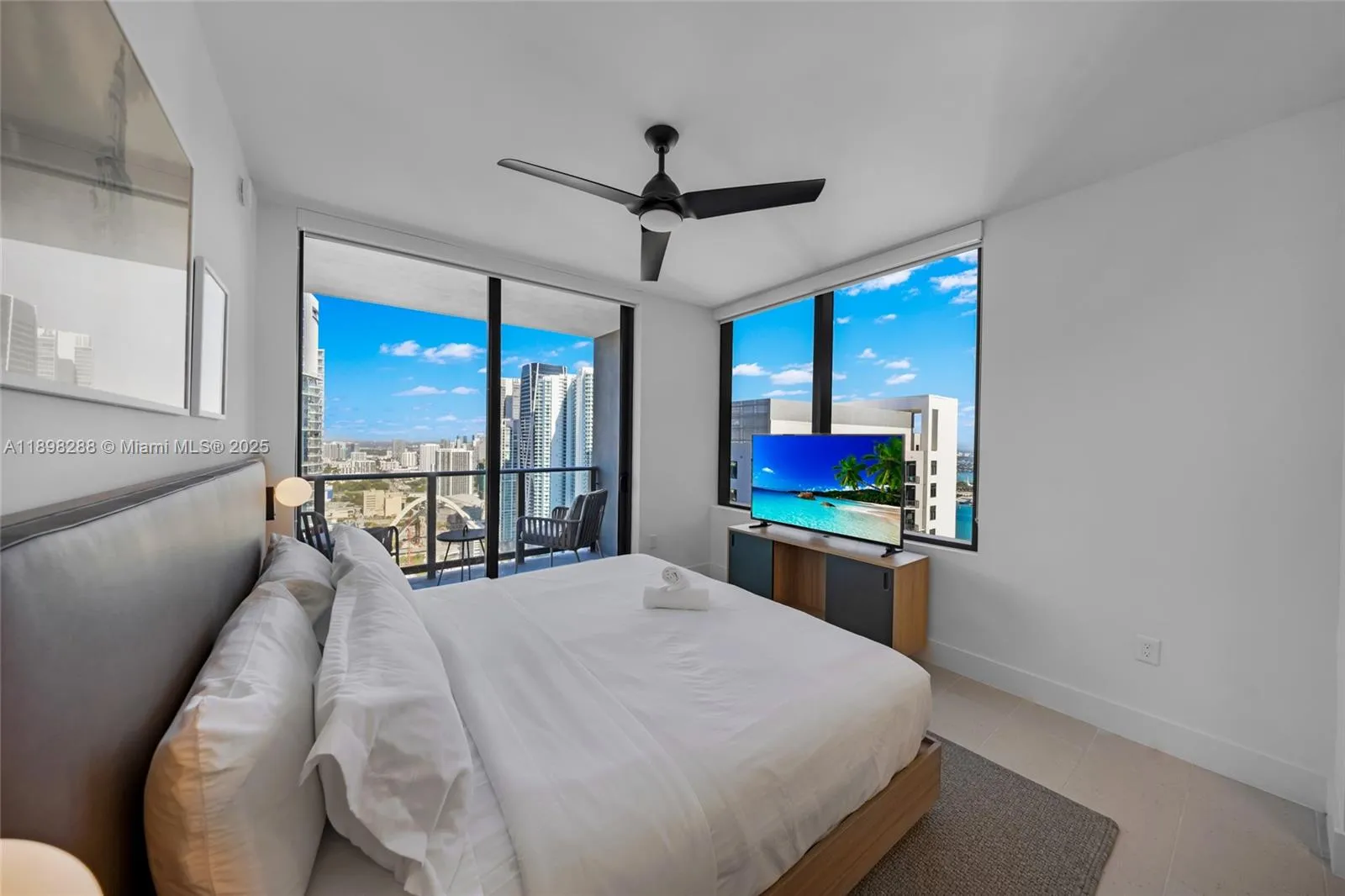 159 NE 6th St # 4201, Miami FL 33132