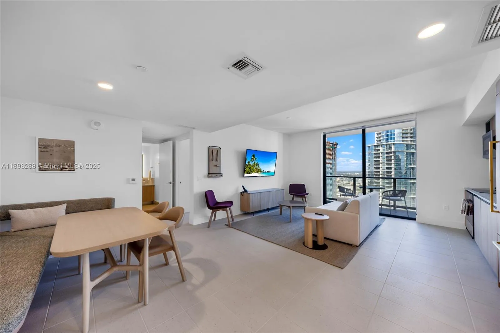 159 NE 6th St # 4201, Miami FL 33132