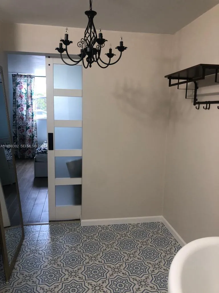 1913 S OCEAN DR # 129, Hallandale Beach FL 33009