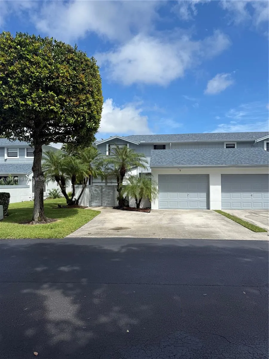 3 bedroom 2 bath for sale at 9869 NW 52nd Ter, Doral FL 33178