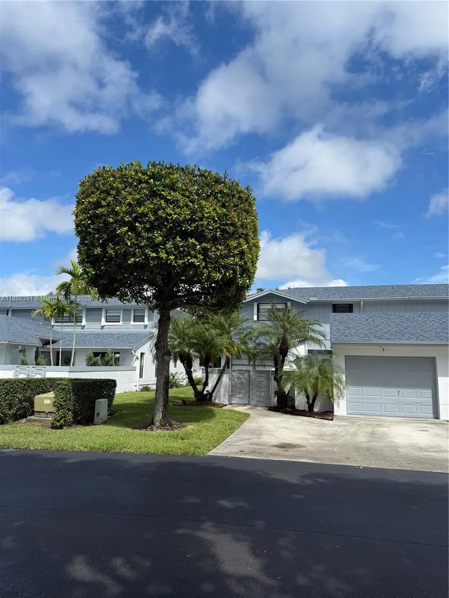 9869 NW 52nd Ter, Doral FL 33178