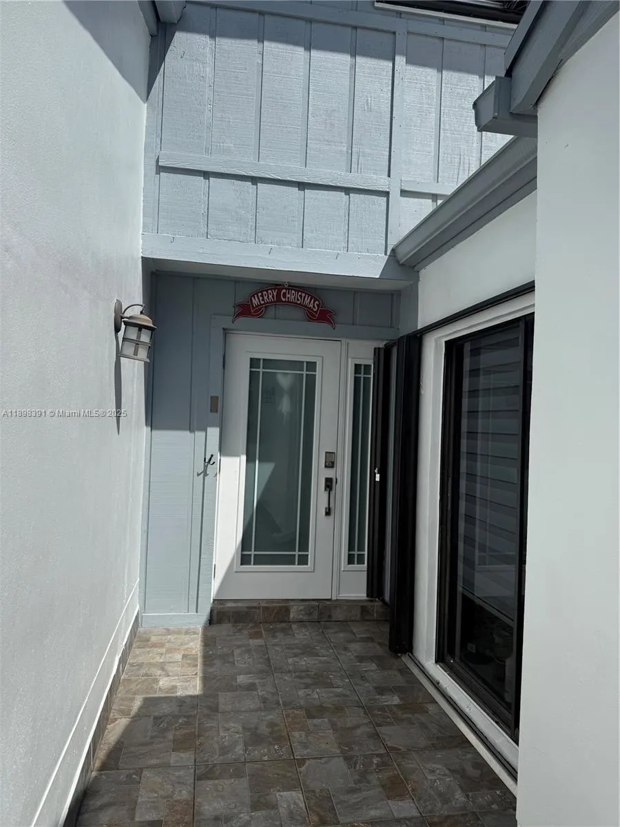 9869 NW 52nd Ter, Doral FL 33178