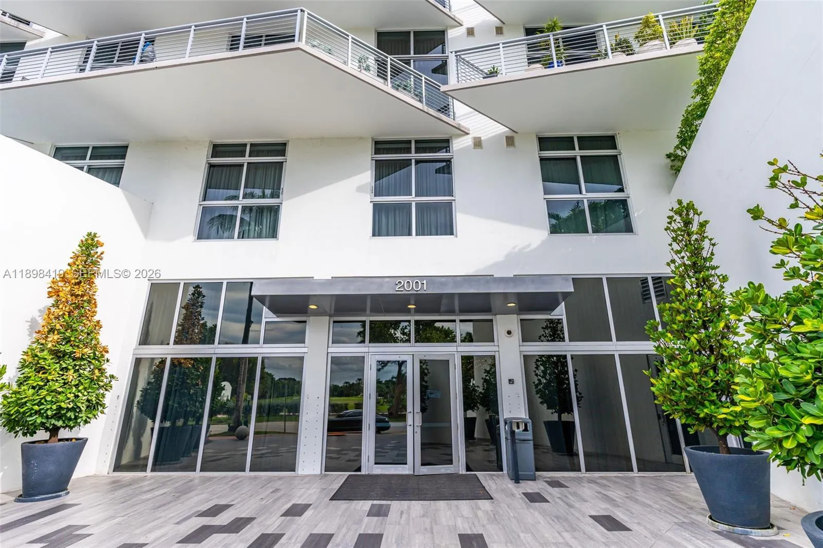 2001 Meridian Ave # 404, Miami Beach FL 33139