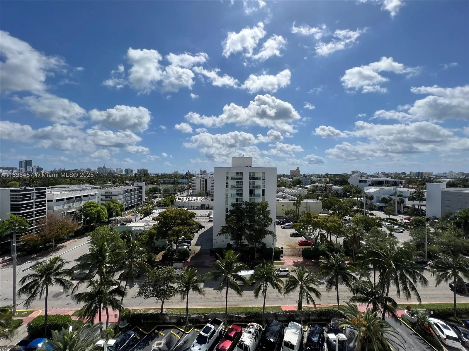 1 bedroom 1 bath for sale at 1000 West Ave # 808, Miami Beach FL 33139