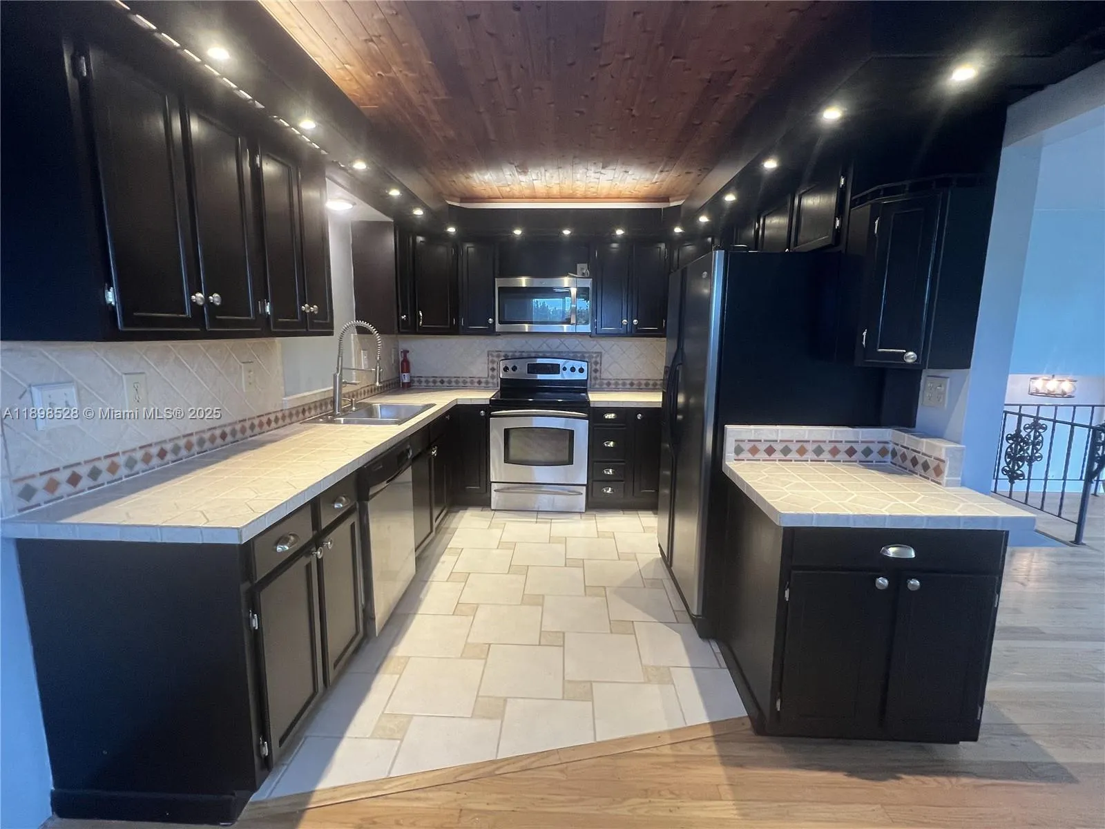 141 NW 72nd Way, Pembroke Pines FL 33024