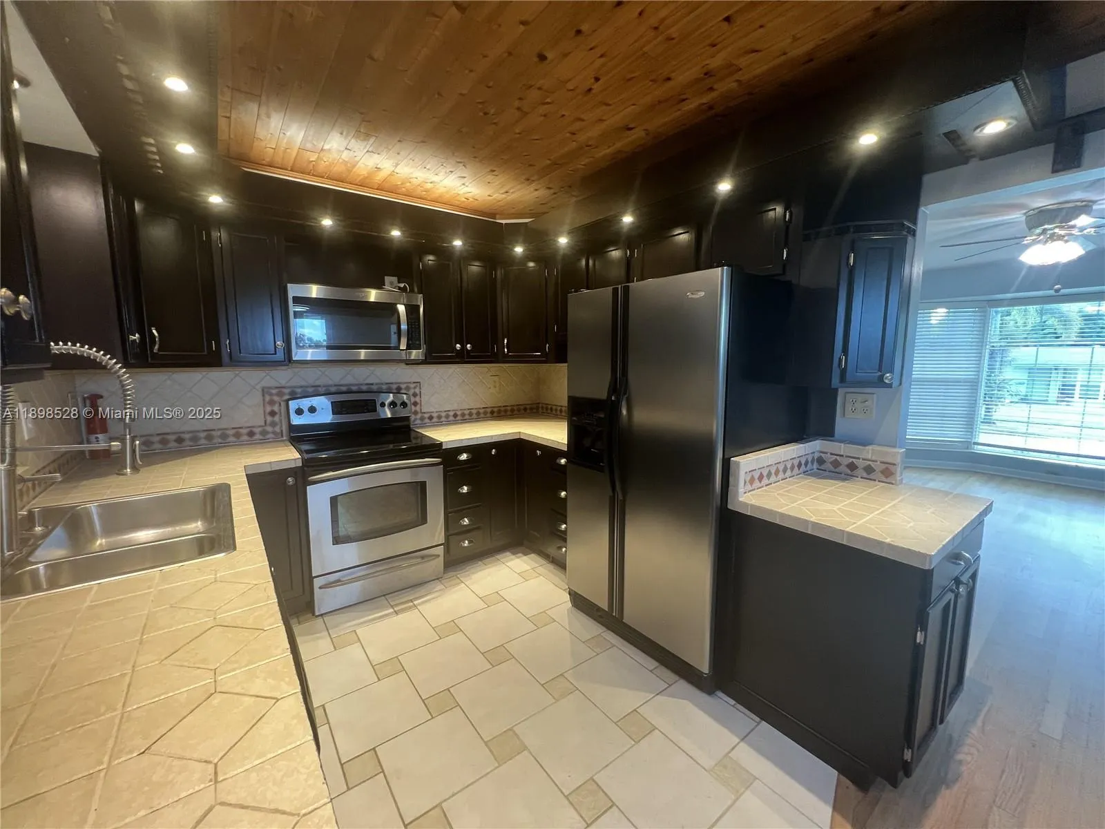 141 NW 72nd Way, Pembroke Pines FL 33024