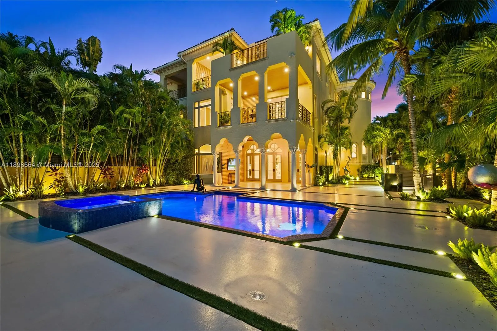 5 bedroom 6 bath for sale at 1530 Island Blvd, Aventura FL 33160