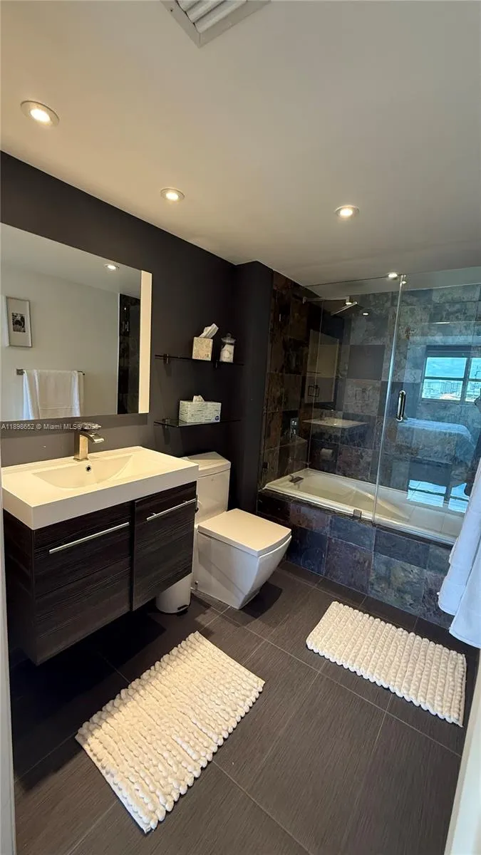 90 Alton Rd # 909, Miami Beach FL 33139