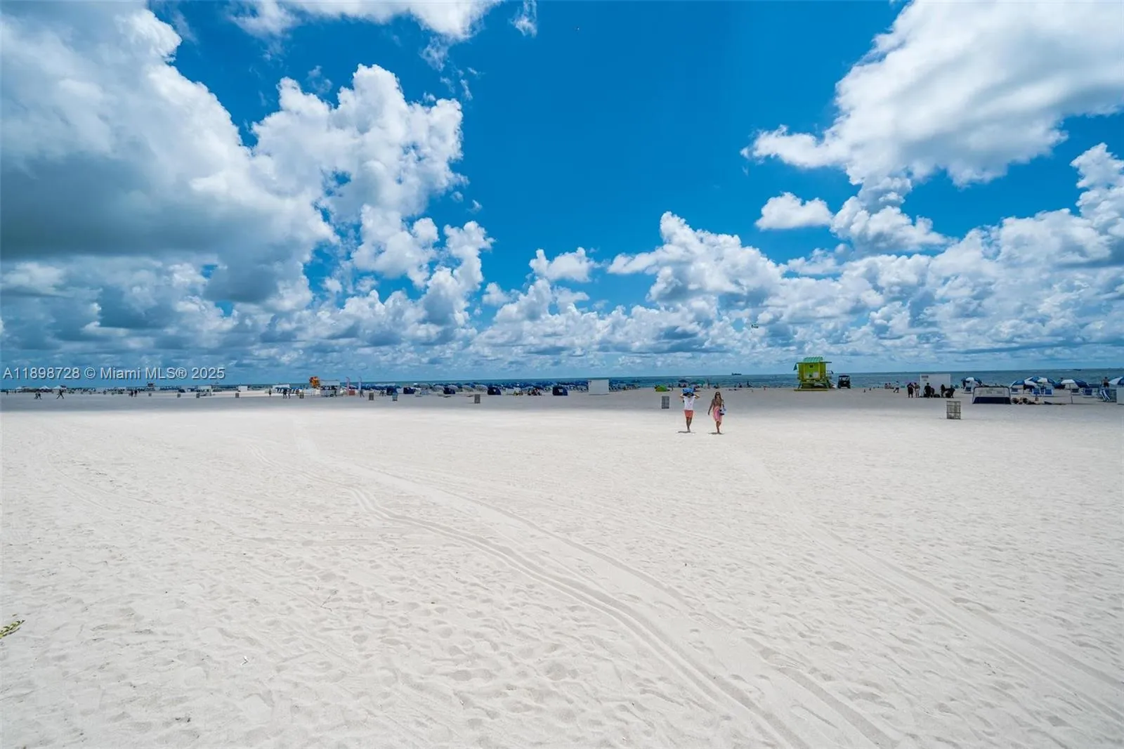 1 bedroom 1 bath for sale at 441 Collins Ave # 27, Miami Beach FL 33139