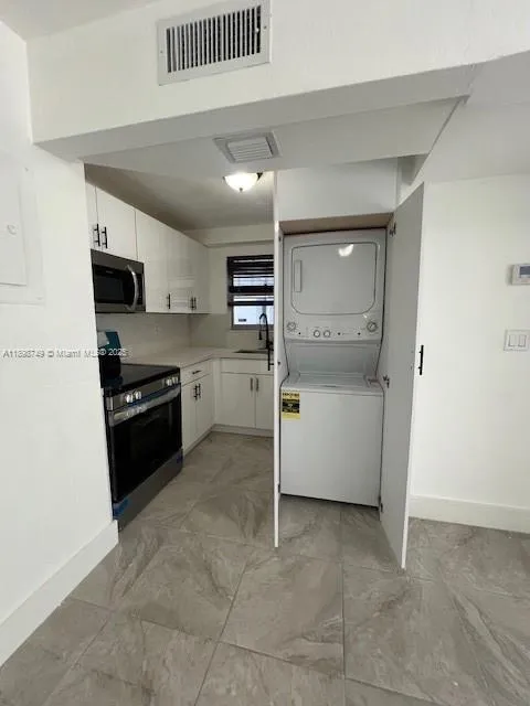 210 Fontainebleau Blvd # 411, Miami FL 33172