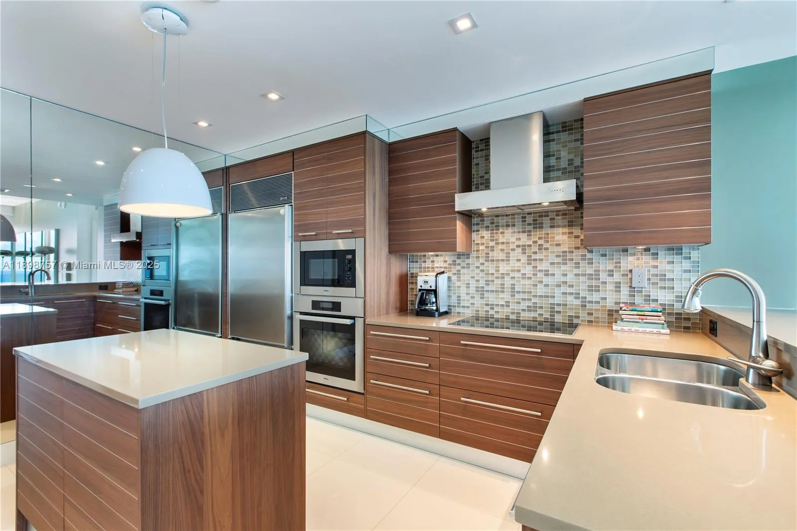 6801 Collins Ave # 17, Miami Beach FL 33141