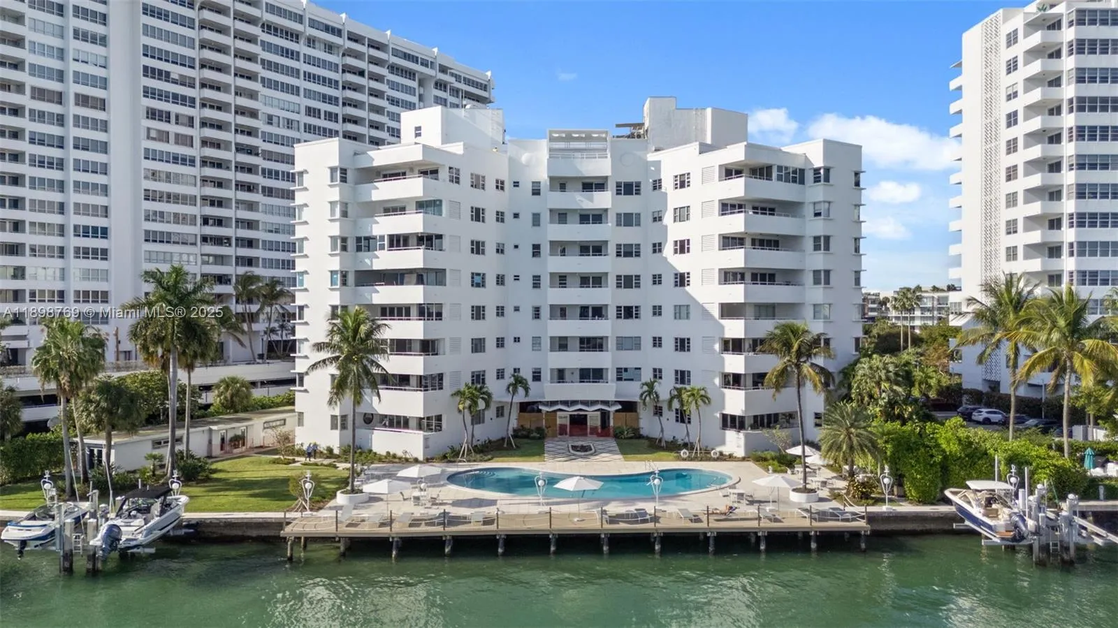 2 bedroom 2 bath for sale at 16 Island Ave # 7C, Miami Beach FL 33139