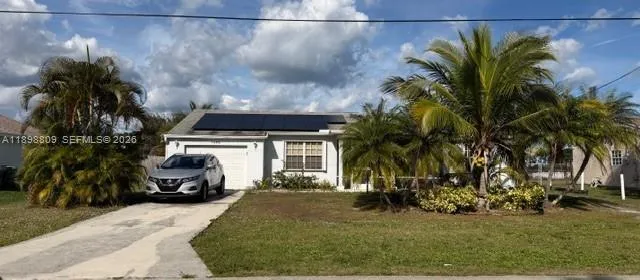 3 bedroom 2 bath for sale at 1645 SE North Blackwell Dr, Port St. Lucie FL 34952